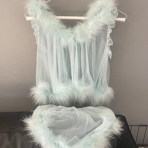 Vintage 60s Virginia Wallace Baby Doll Lingerie Set in baby blue
